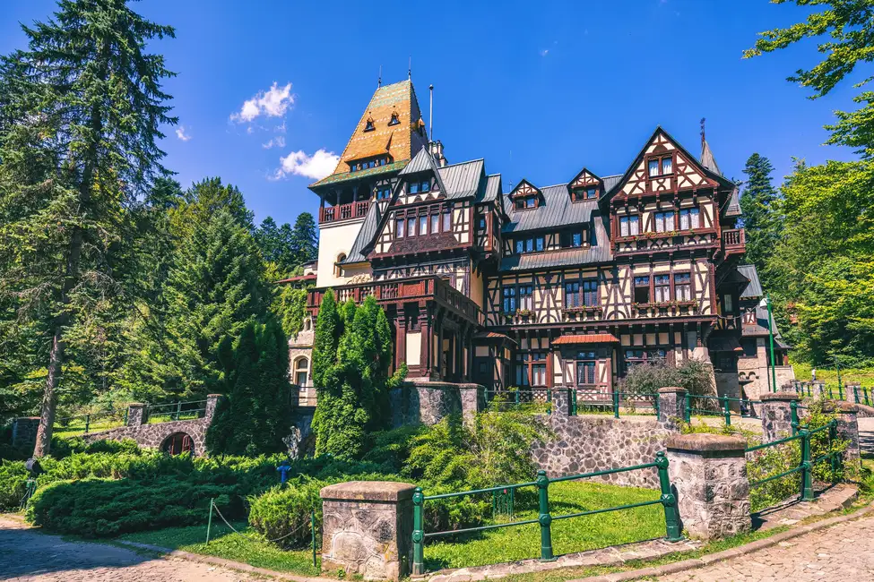 Bucharest: Peles Castle, Bran Castle, & Brasov Full-Day Tour