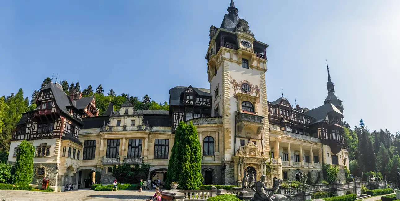 From Brasov: Tour of Castles and Surrounding Area