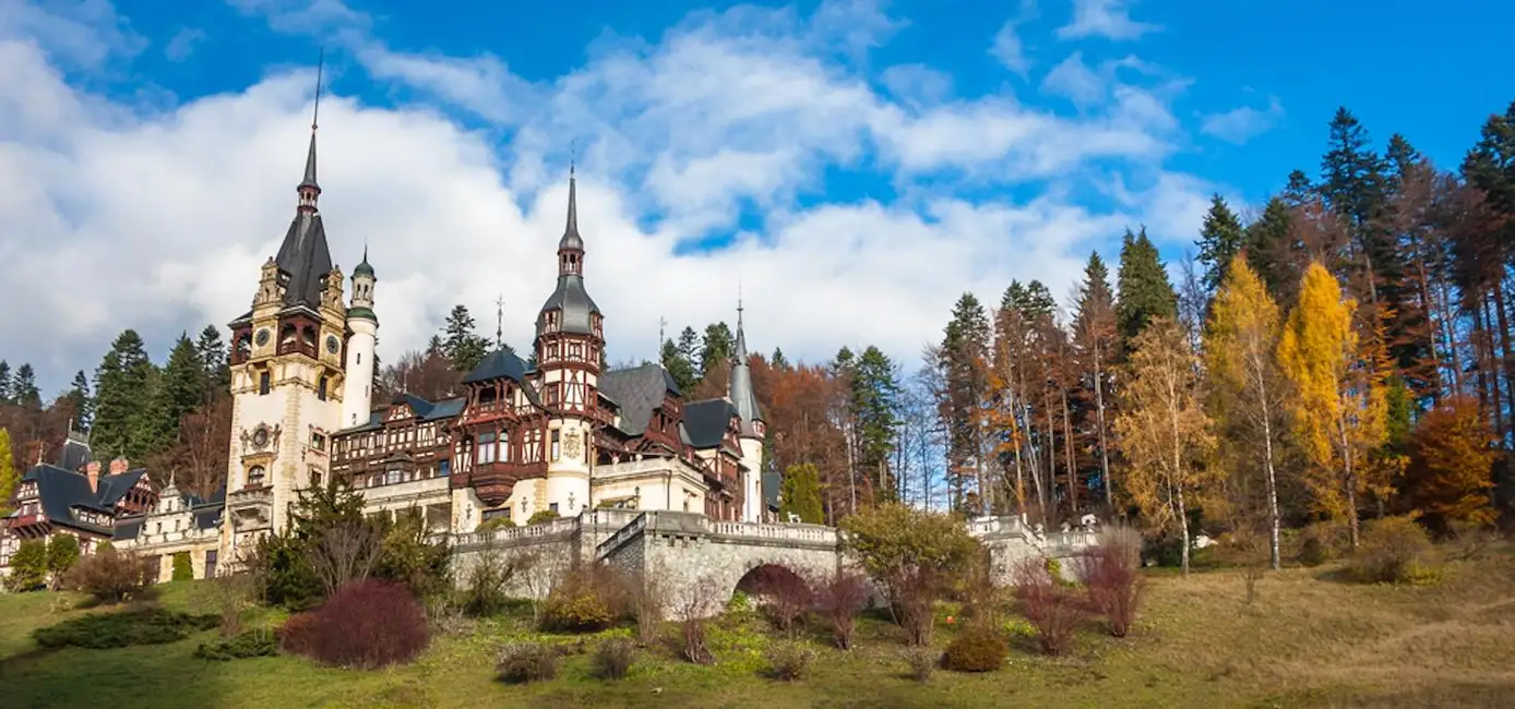 Bucharest: Dracula's Castle, Peleș Castle & Brașov Day Trip